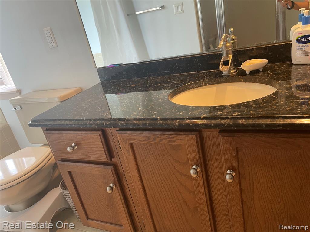 5521 WALNUT Circle W, West Bloomfield, MI — Photo 24