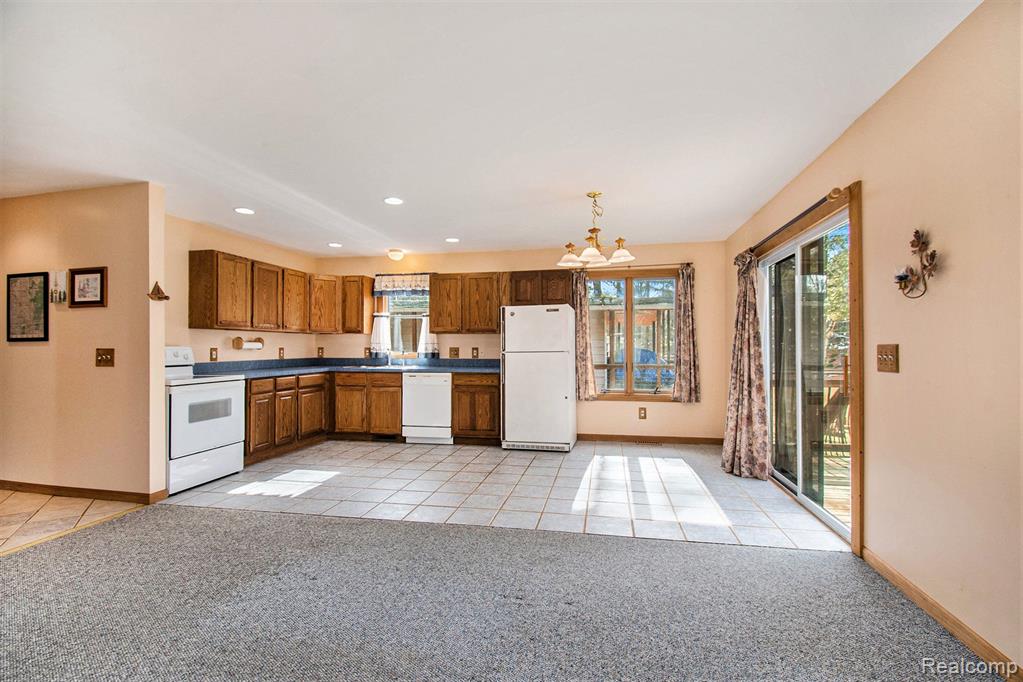 789 Lakeshore Drive, Gladwin, MI 48624 — Photo 6