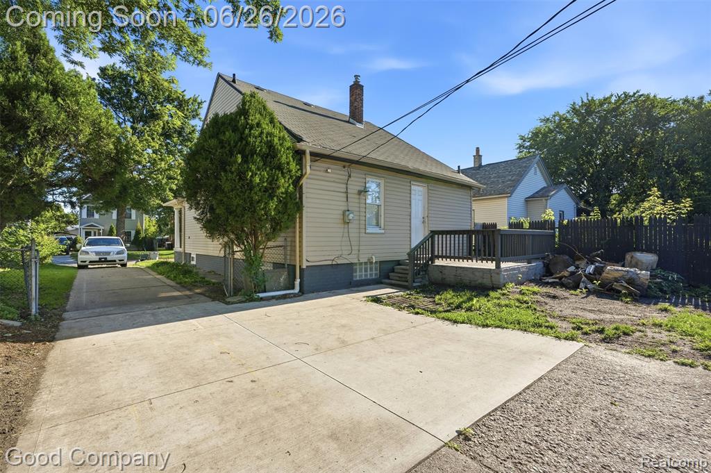 520 E Muir Avenue, Hazel Park, MI 48030 — Photo 36