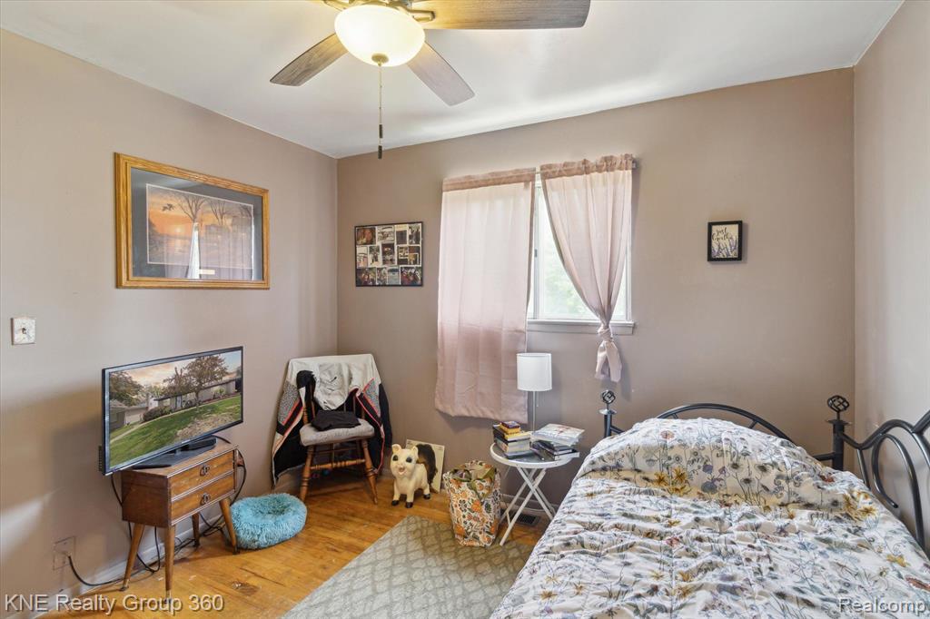 6074 NIGHTINGALE Street, Dearborn Heights, MI 48127 — Photo 18