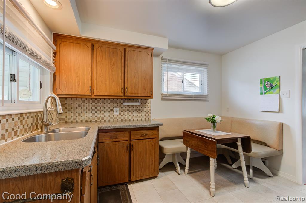 663 GOODALE Avenue, Clawson, MI — Photo 9