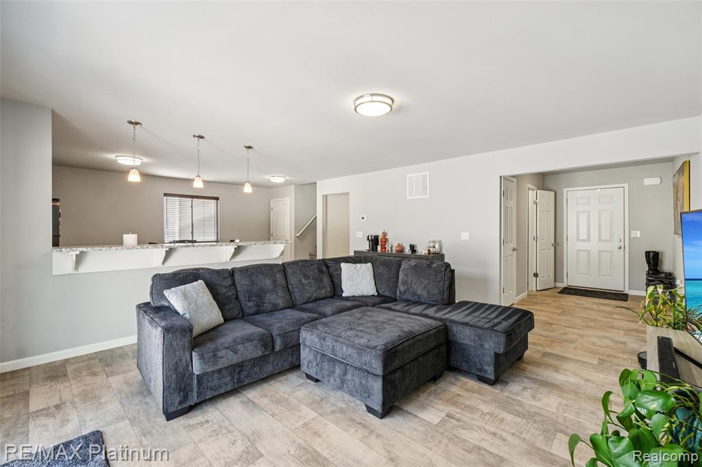 2840 Sycamore River Drive, Fowlerville, MI 48836 — Photo 5