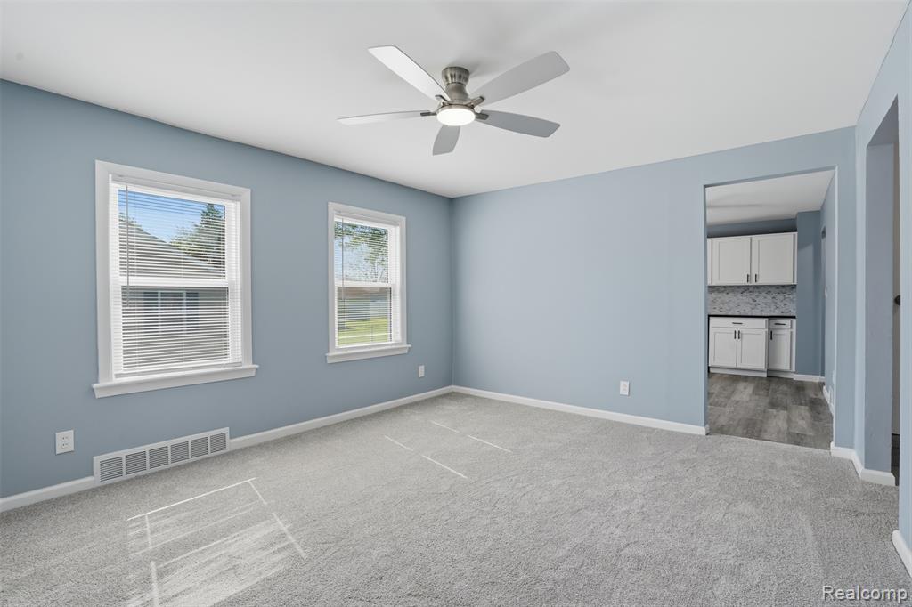 13181 Peach Street, Southgate, MI 48195 — Photo 5