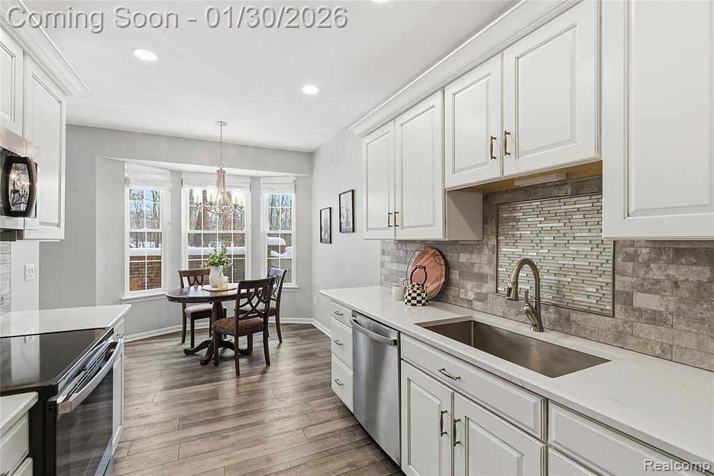 7056 Green Farm Road, West Bloomfield, MI — Photo 2