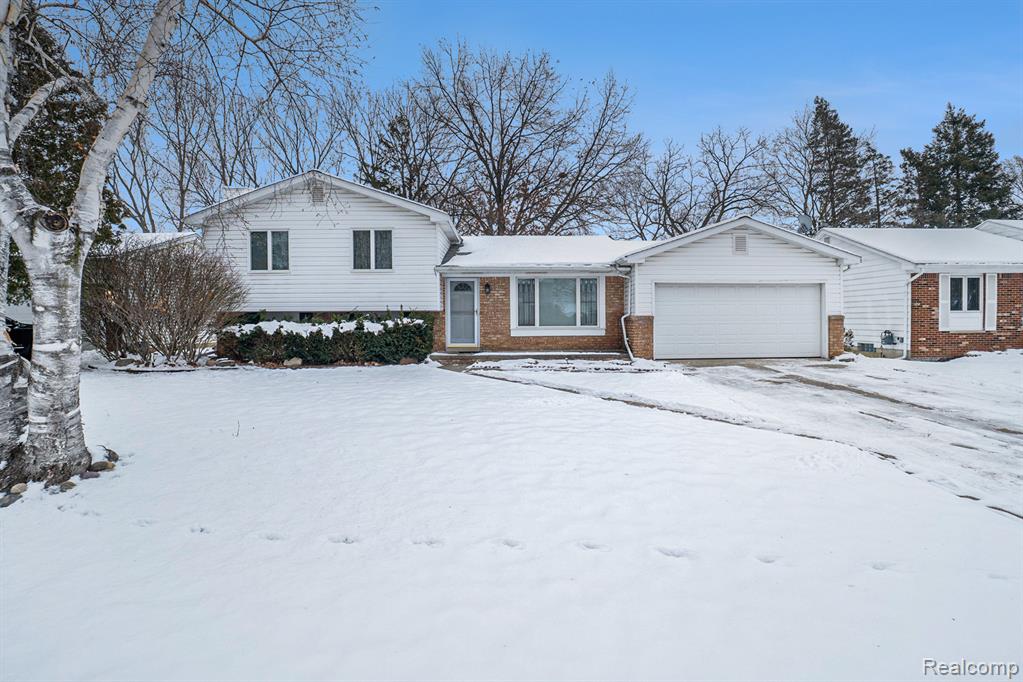 5023 Spring Well Lane, Grand Blanc, MI 48439 — Photo 2