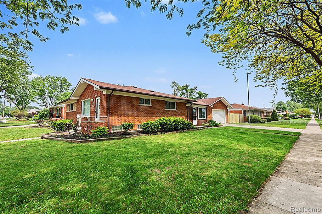 28326 Alden Street, Madison Heights, MI 48071 — Photo 3