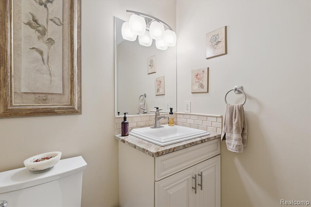 1244 Crystal Pointe Circle, Fenton, MI 48430 — Photo 24