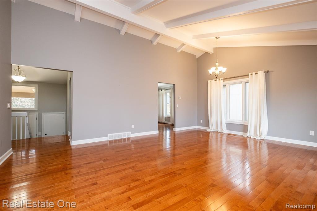 6534 RED CEDAR Lane, West Bloomfield, MI 48324 — Photo 10