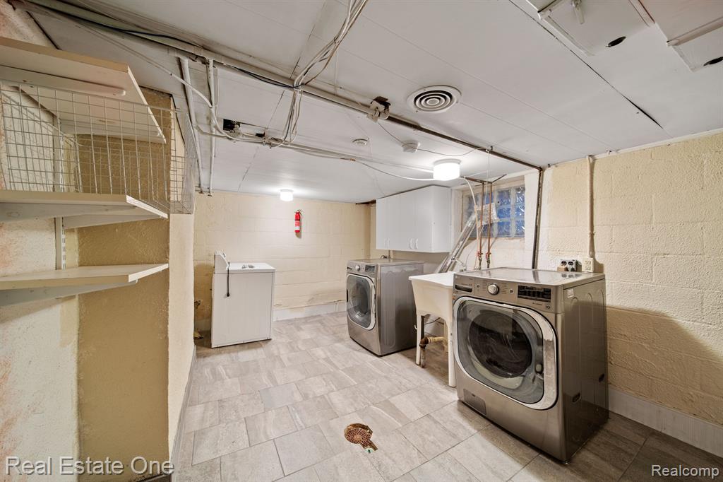 819 S HIGHLAND Street, Dearborn, MI 48124 — Photo 35