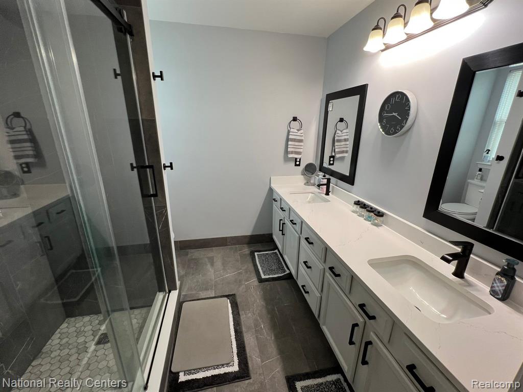 693 DEER PATH Trail, Waterford, MI 48327 — Photo 8