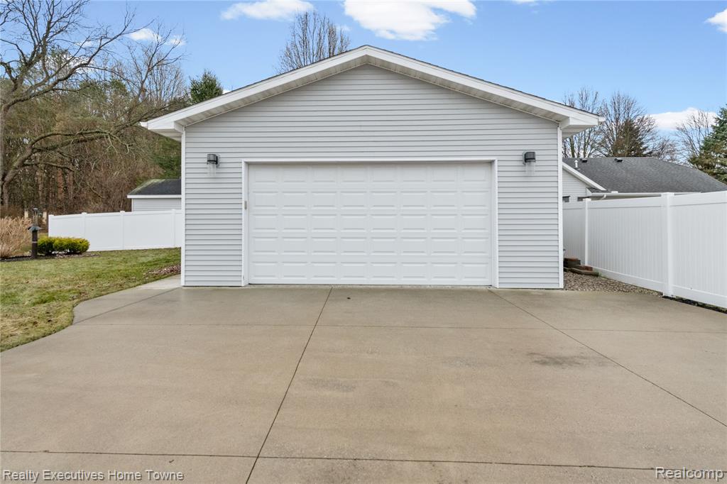 4329 Atkins Road, Port Huron, MI 48060 — Photo 2