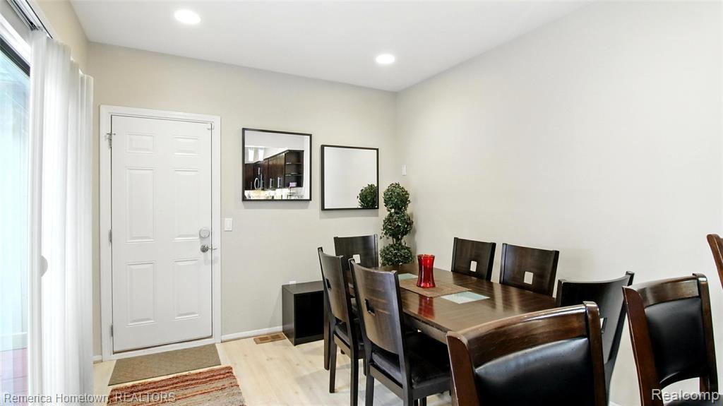 5200 Richard Run, West Bloomfield, MI — Photo 13