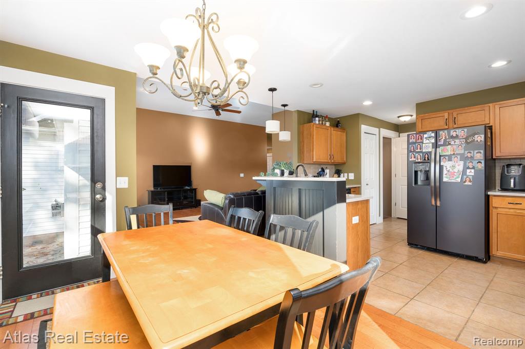 4400 Pebble Creek Boulevard, Burton, MI 48439 — Photo 18