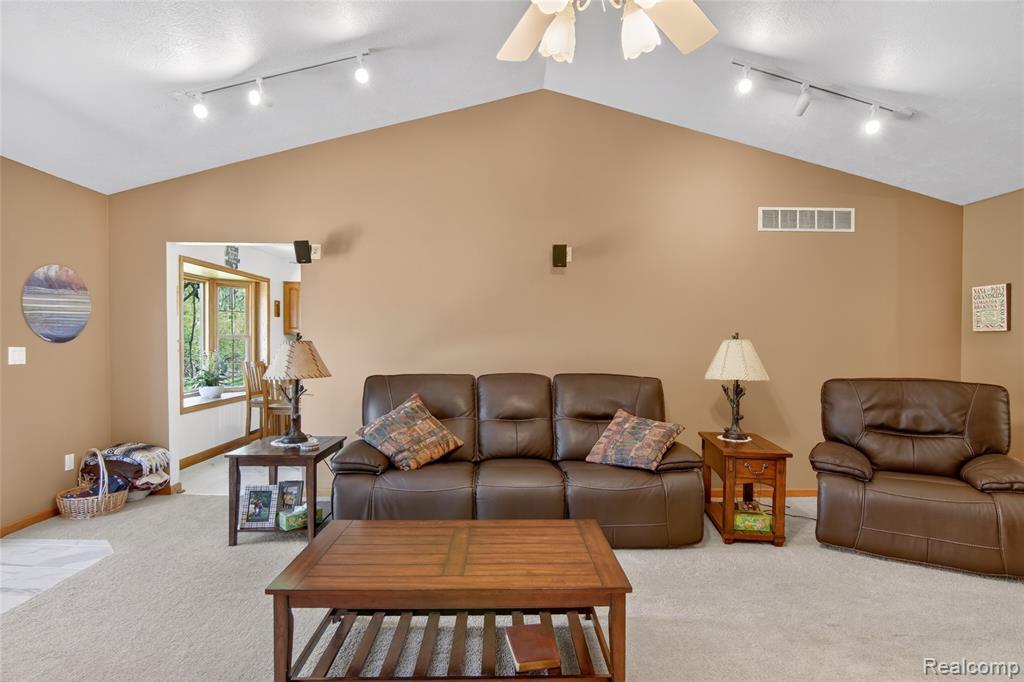 7233 Hague Avenue, Jackson, MI 49201 — Photo 6