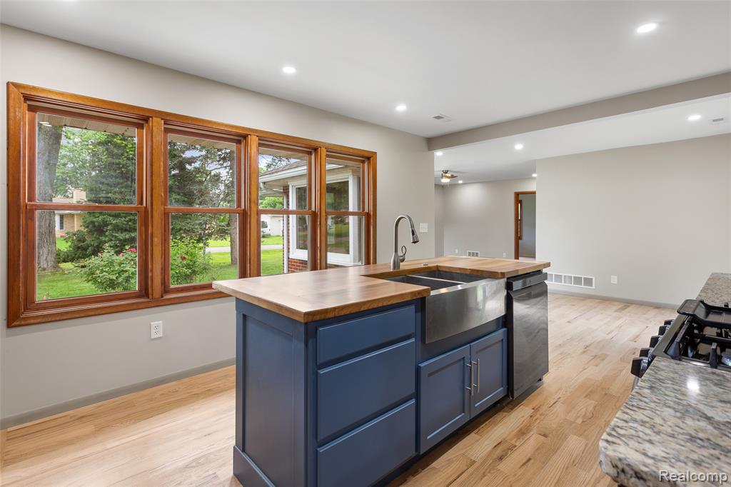 4408 S Lake Drive, Newport, MI 48166 — Photo 20