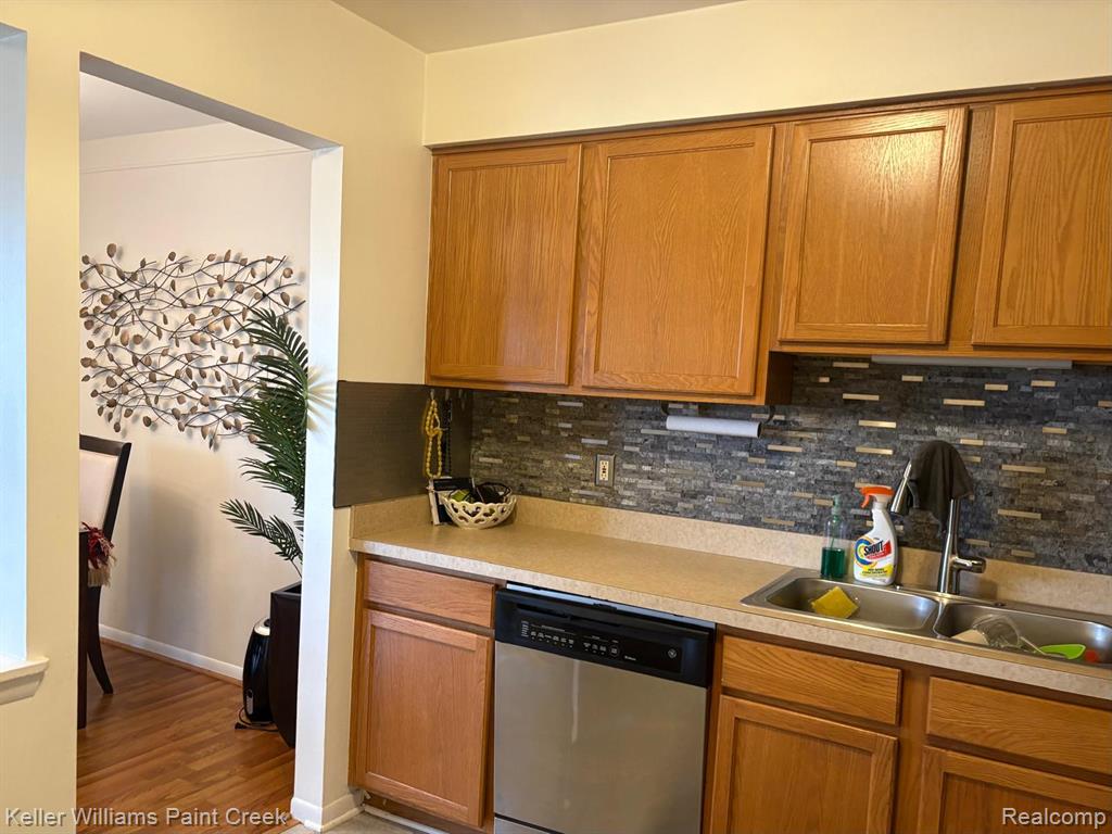 433 Fox Hills Drive S, 5, Bloomfield Hills, MI 48304 — Photo 8