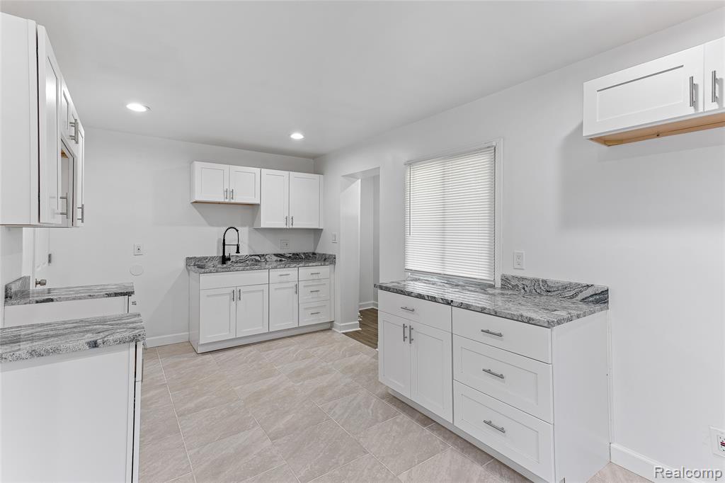 5739 Barham Street, Detroit, MI 48224 — Photo 8