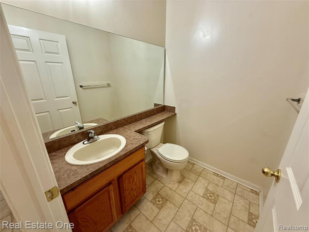 716 Palmer Drive, Pontiac, MI 48342 — Photo 8