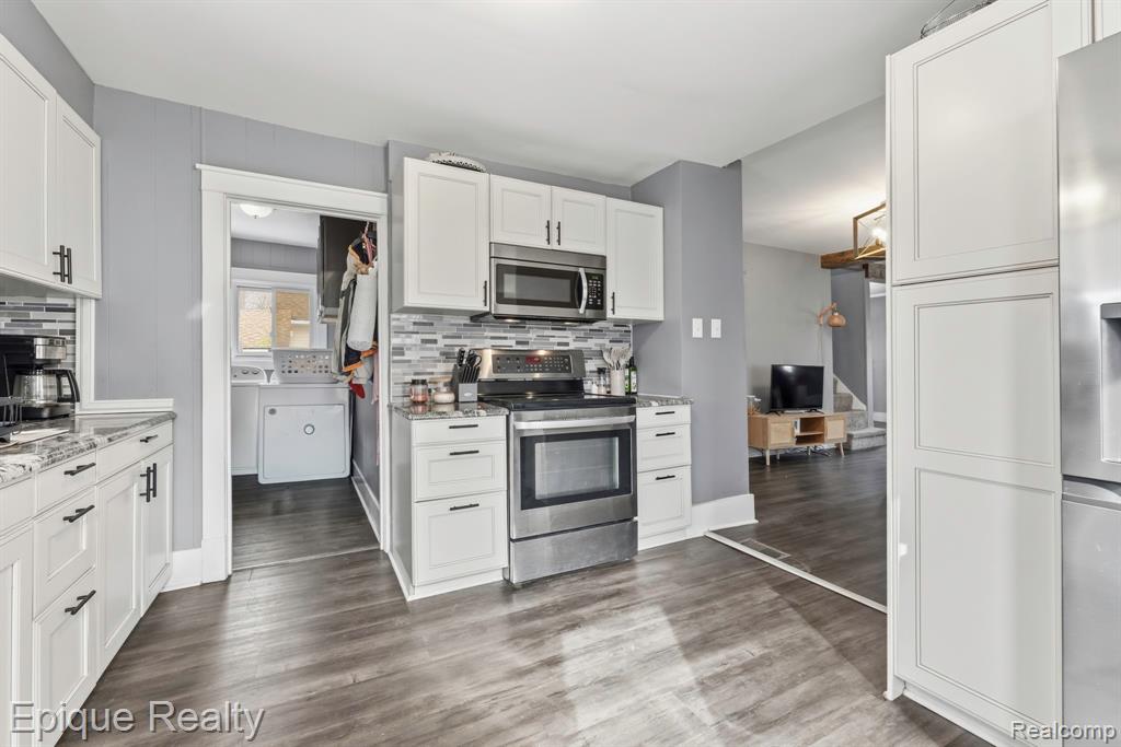 749 16th Street, Port Huron, MI 48060 — Photo 9