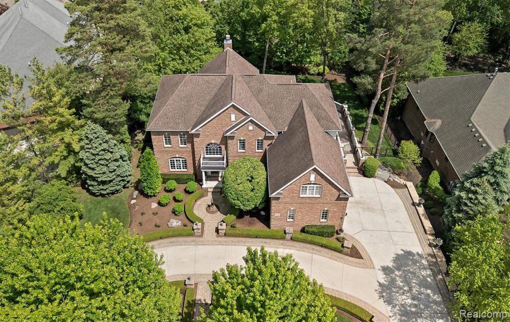61496 Beacon Hill Drive, Washington, MI