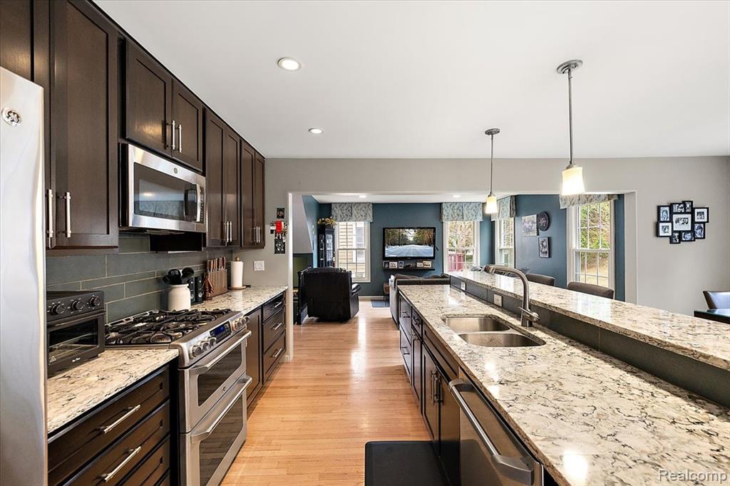 3780 Eaton Gate Lane, Auburn Hills, MI 48326 — Photo 11