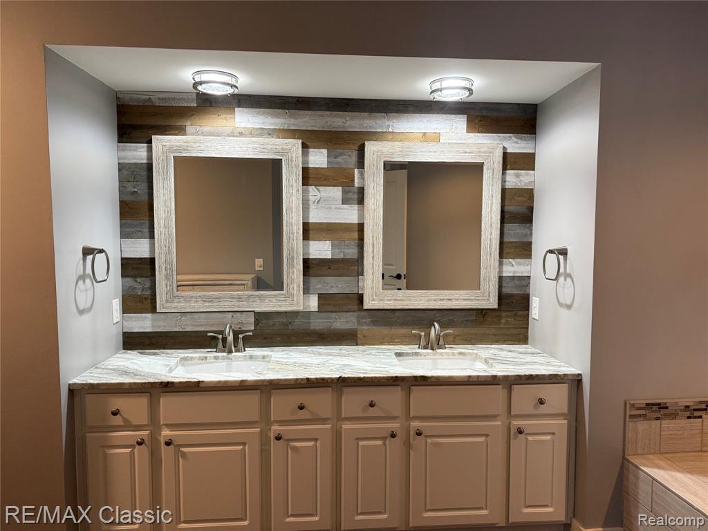 47272 Woodlong Drive, Canton, MI 48187 — Photo 39