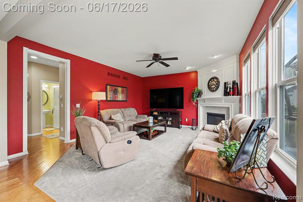 19120 Pembridge Street, Macomb, MI 48042 — Photo 9