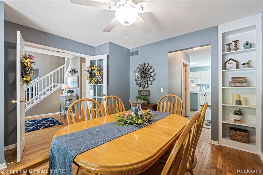 4709 Greenview Court, Commerce Twp, MI 48382 — Photo 17