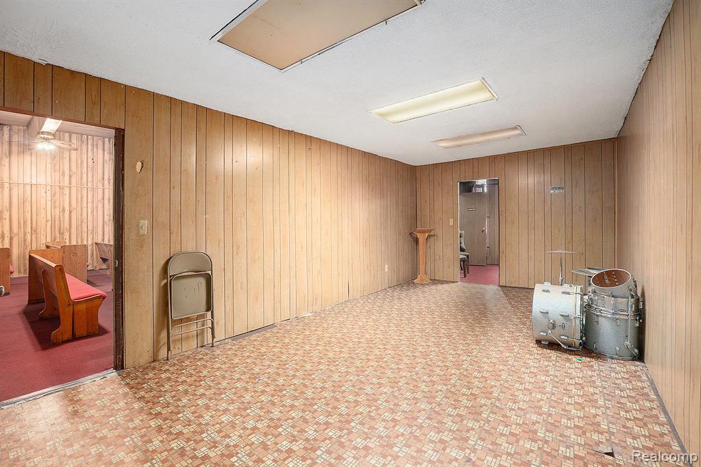 18292 James Couzens S, Detroit, MI 48235 — Photo 10