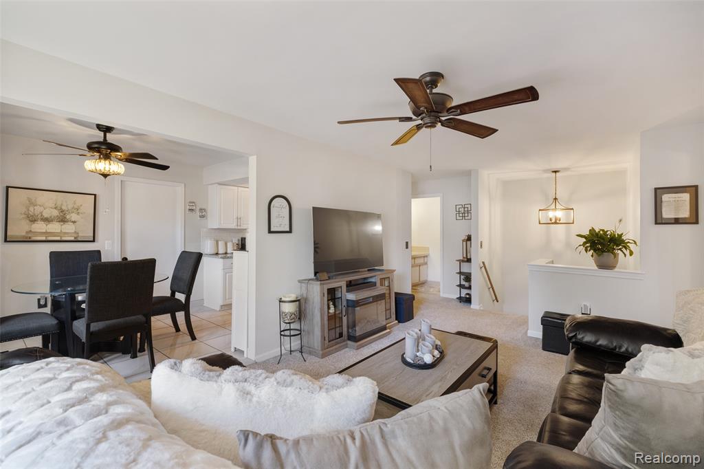 41600 Janet Drive, Clinton Twp, MI 48038 — Photo 18