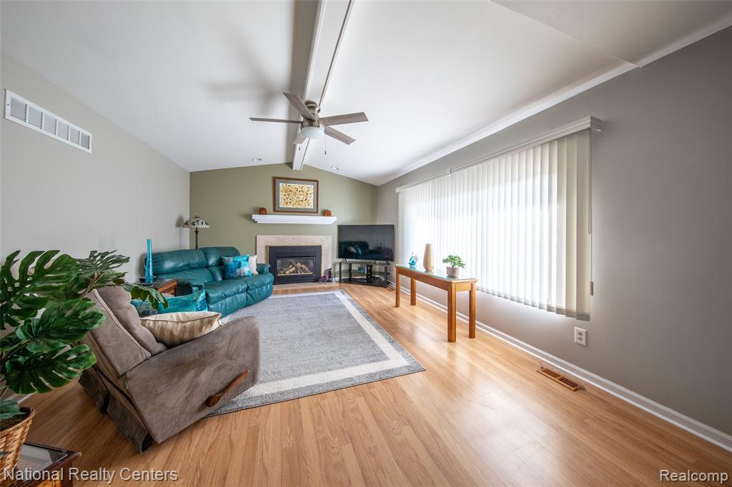 40703 Olympia Drive Drive, Sterling Heights, MI 48313 — Photo 4
