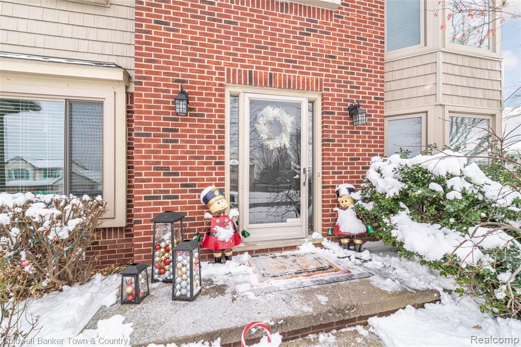539 Dorchester Way, Milford, MI 48381 — Photo 4