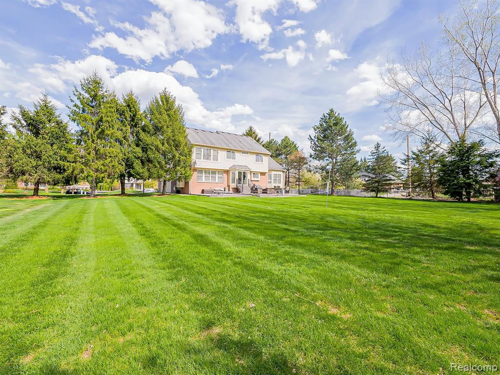 5221 Sandlewood Drive, Commerce Twp, MI 48382 — Photo 66