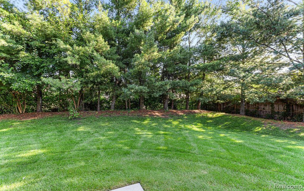 47086 Auburn Court, Utica, MI 48317 — Photo 26