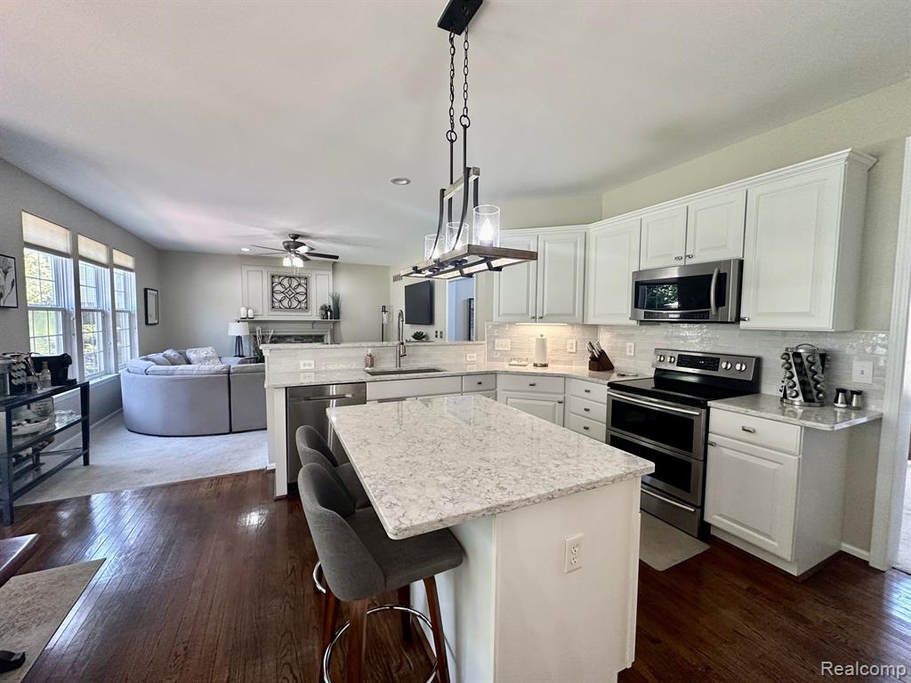 48798 MANHATTAN Circle, Canton, MI 48188 — Photo 16
