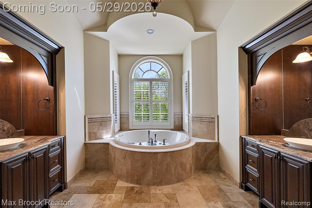 9716 Hadley Road, Clarkston, MI 48348 — Photo 14