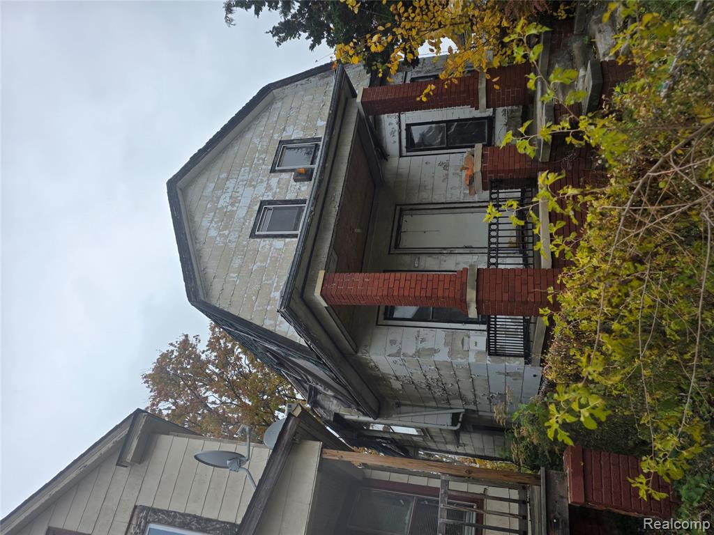 5852 Rohns Street, Detroit, MI 48213 — front exterior
