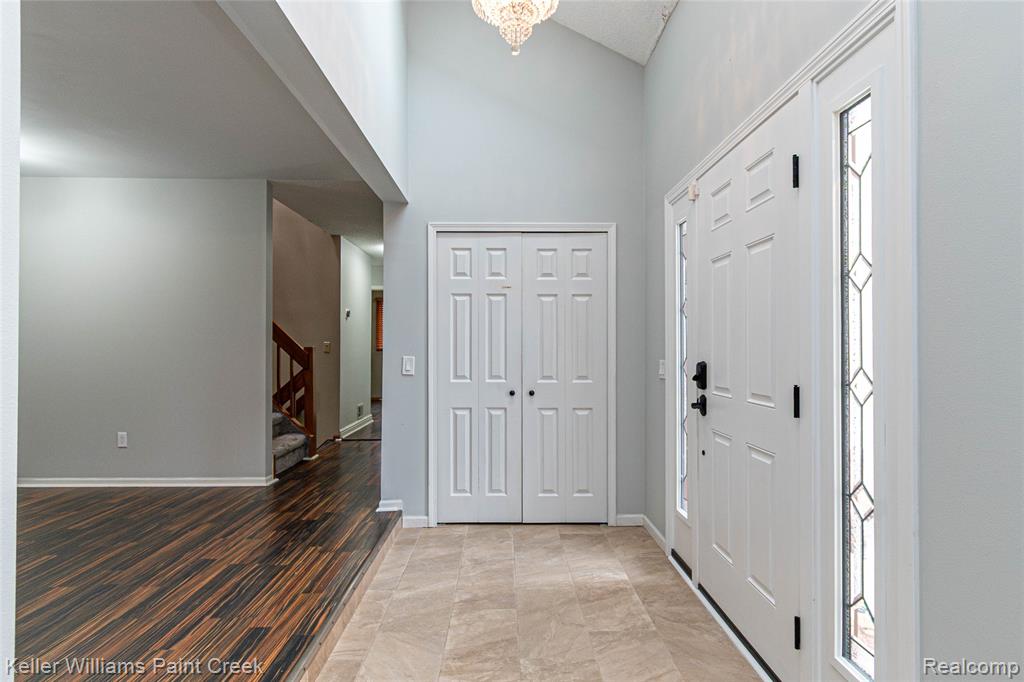 5700 Point Of The Woods Drive, West Bloomfield, MI 48324 — Photo 12
