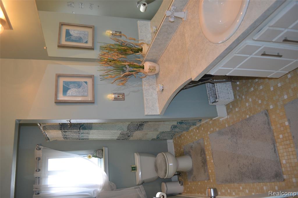 42428 Greenbrier Lane, Clinton Twp, MI 48038 — Photo 9