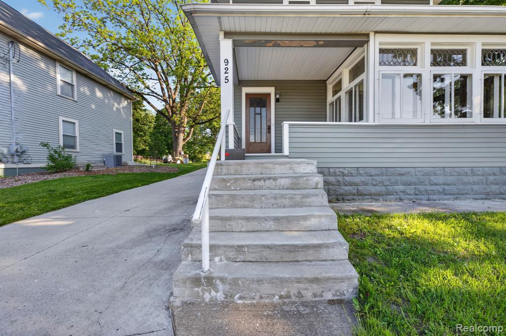925 W Kalamazoo Street, Lansing, MI 48915 — Photo 8