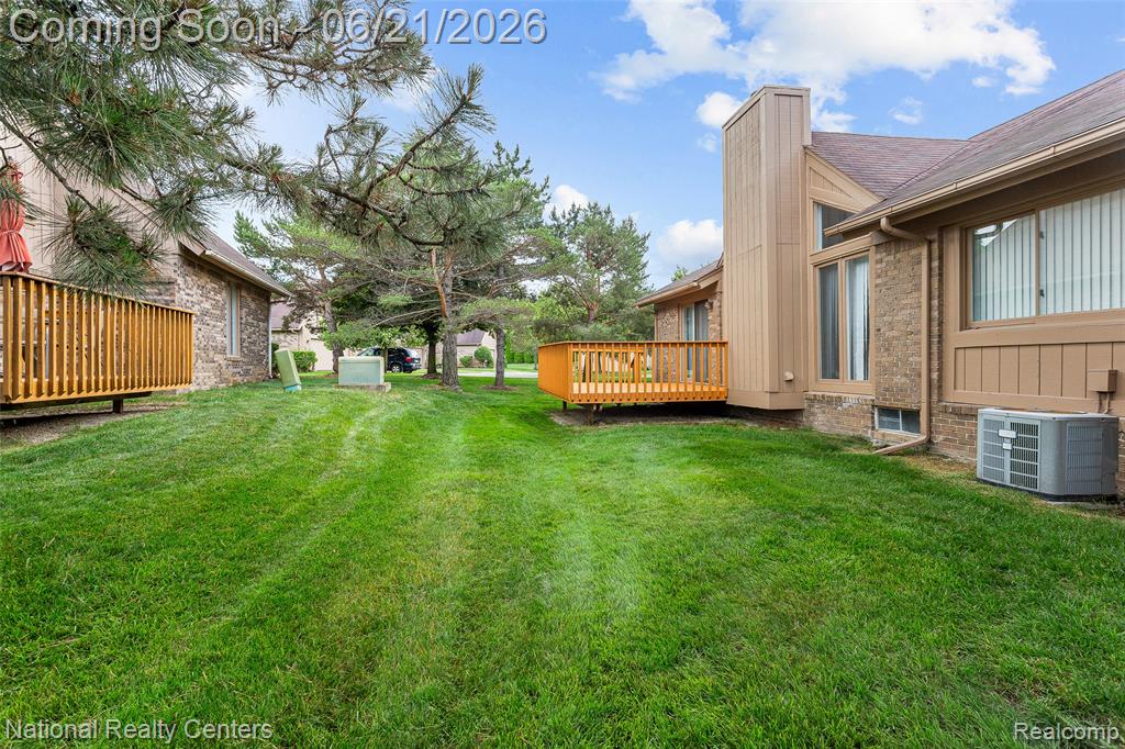 6153 Westbrooke Drive, West Bloomfield, MI — Photo 33
