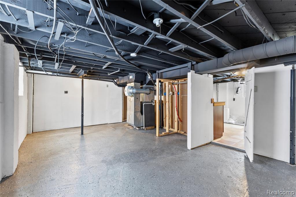 24857 Landau, Center Line, MI 48015 — Photo 40