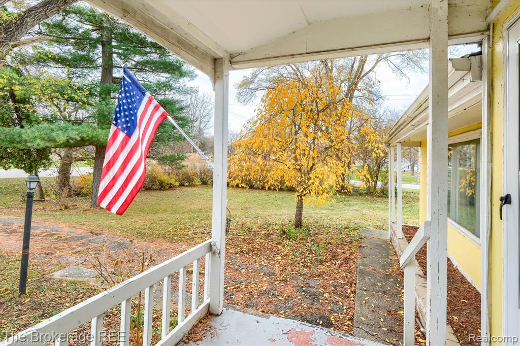 6449 Lapeer Road, Burton, MI 48509 — Photo 4