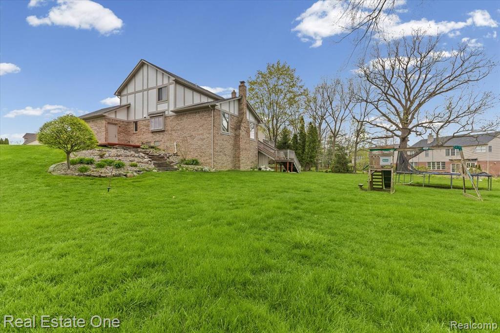 720 Essex Drive, Rochester Hills, MI 48307 — Photo 41