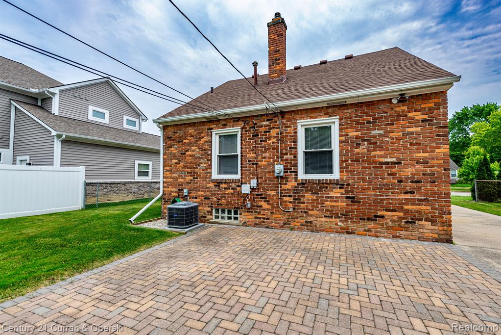 609 N BLAIR Avenue, Royal Oak, MI 48067 — Photo 25