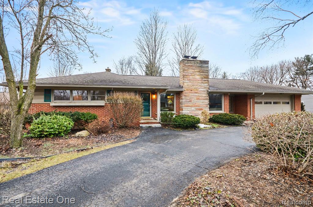 8887 Morrison Avenue, Plymouth, MI 48170 — front exterior