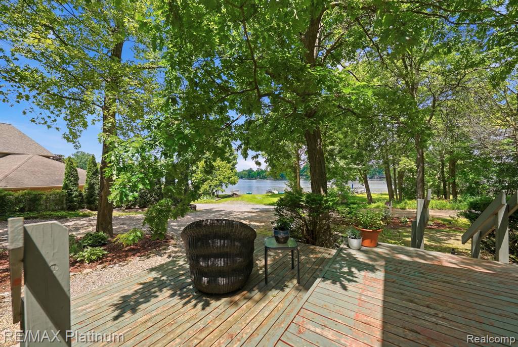 5630 Glen Echo Drive, Howell, MI 48843 — Photo 46