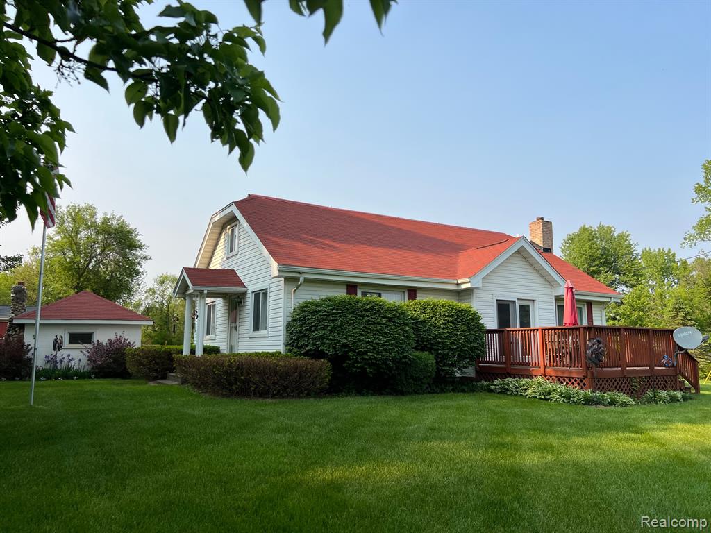3742 W Barnes Lake Road, Columbiaville, MI 48421 — Photo 2