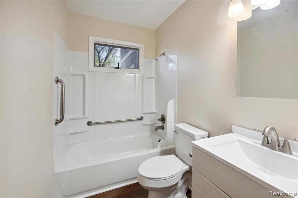2481 PINECREST Avenue, Ann Arbor, MI 48104 — Photo 18