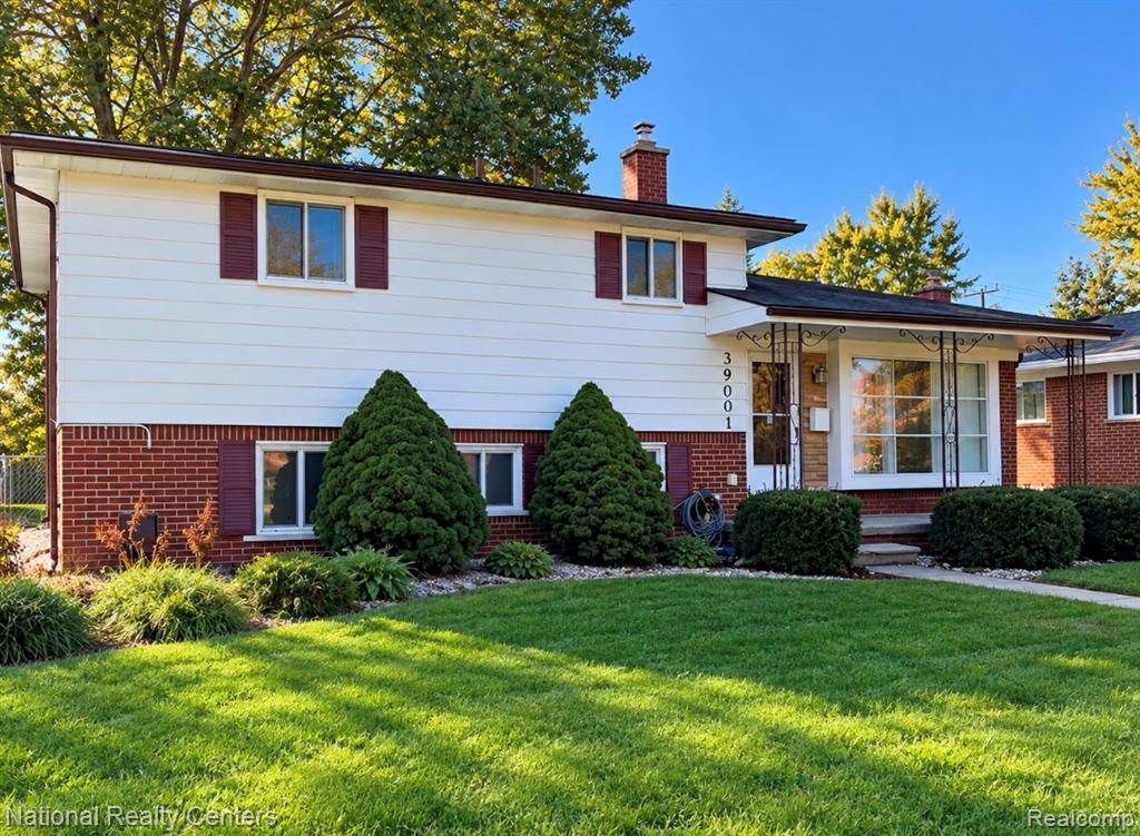 39001 Richland Street, Livonia, MI 48150